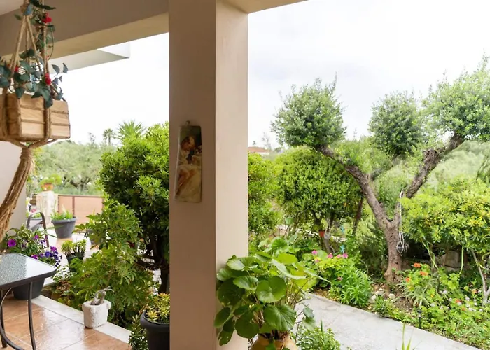 Pura Vida Apartament Laganas